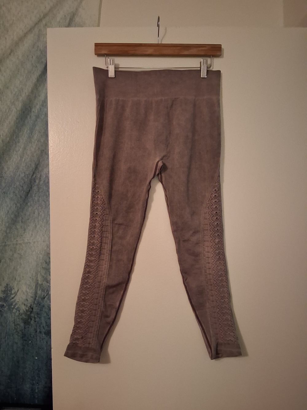 Yoga Leggings with Side Lace Detail - Lavendar